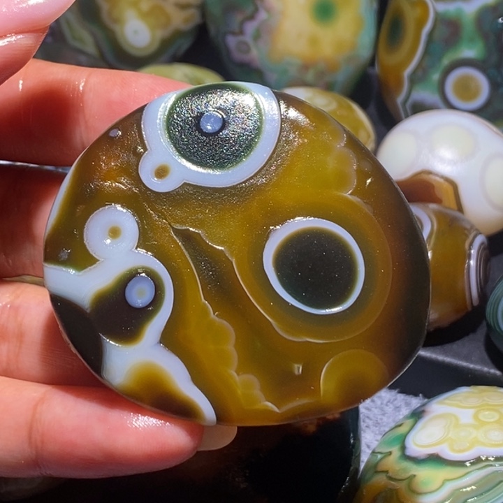 玛瑙/玉髓未镶嵌珠宝奇石99