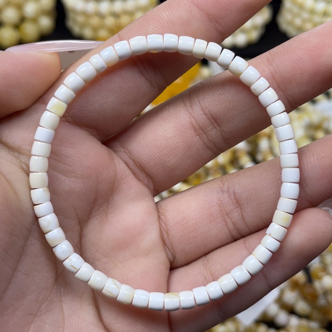 蜜蜡未镶嵌珠宝奇石4m