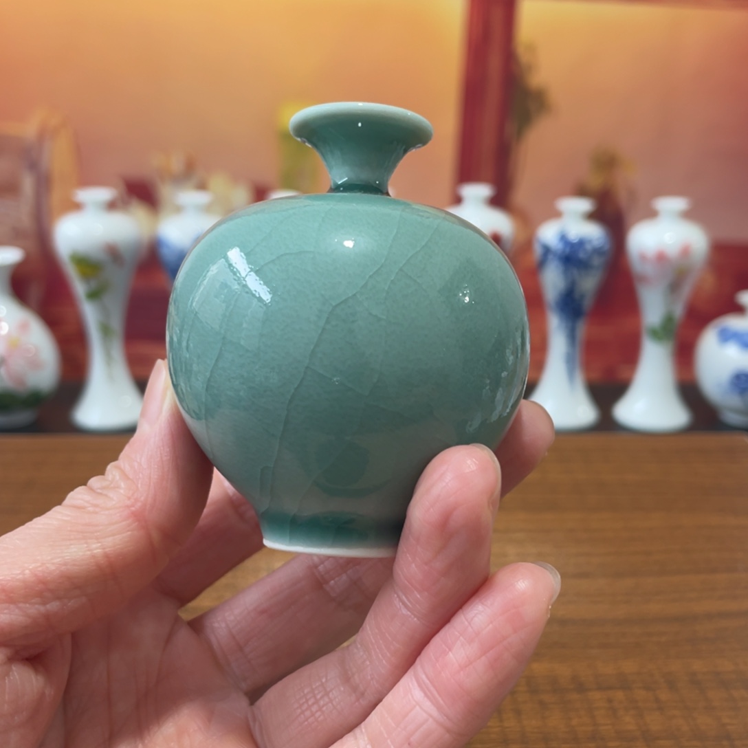 陶瓷景德镇小花瓶等着你