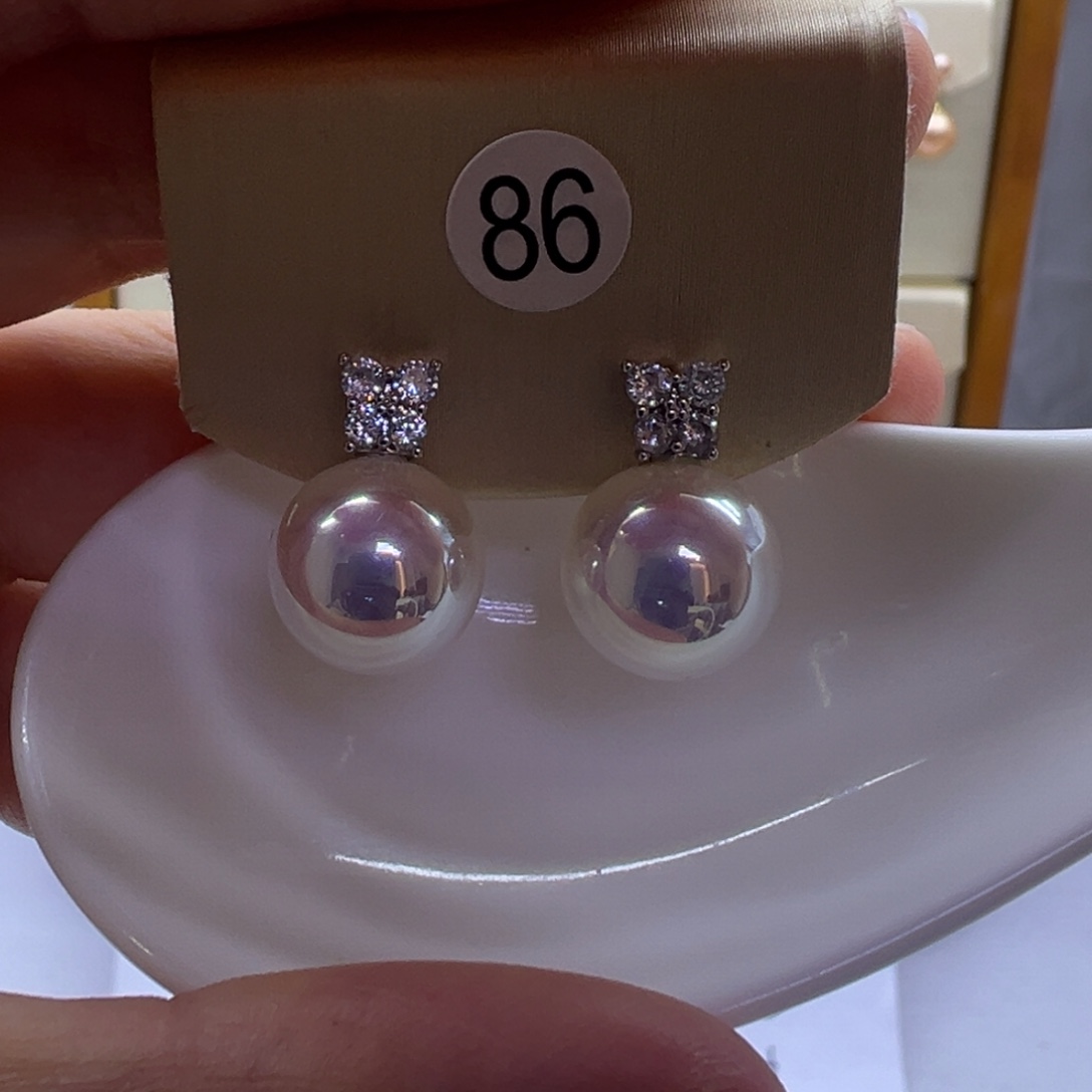 淡水珍珠银S925镶嵌耳饰