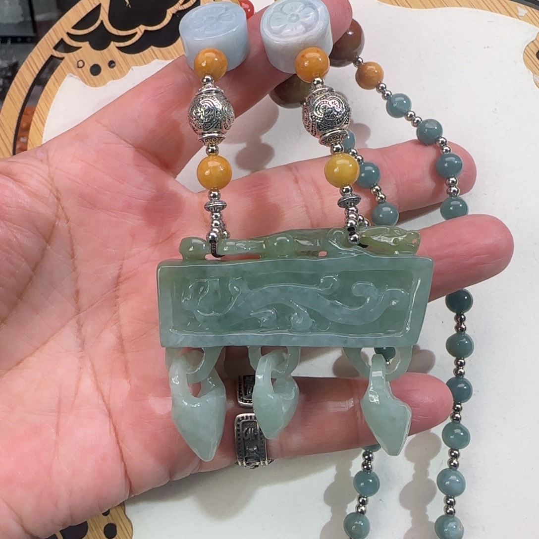 定制翡翠未镶嵌仿古