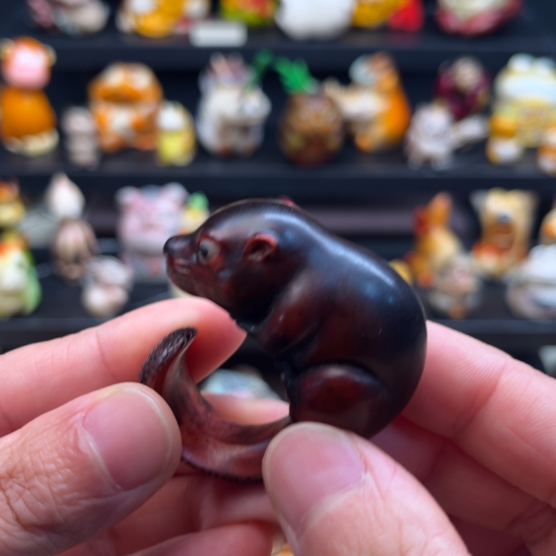 一***鱼竹李全老师手工雕刻河狸扳指