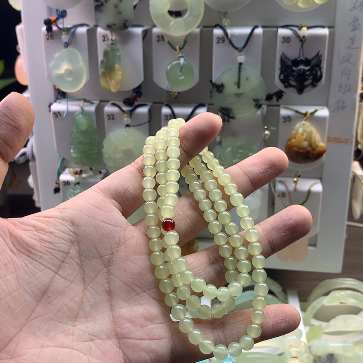 【闪购商品】蛇纹石玉颈饰未镶嵌