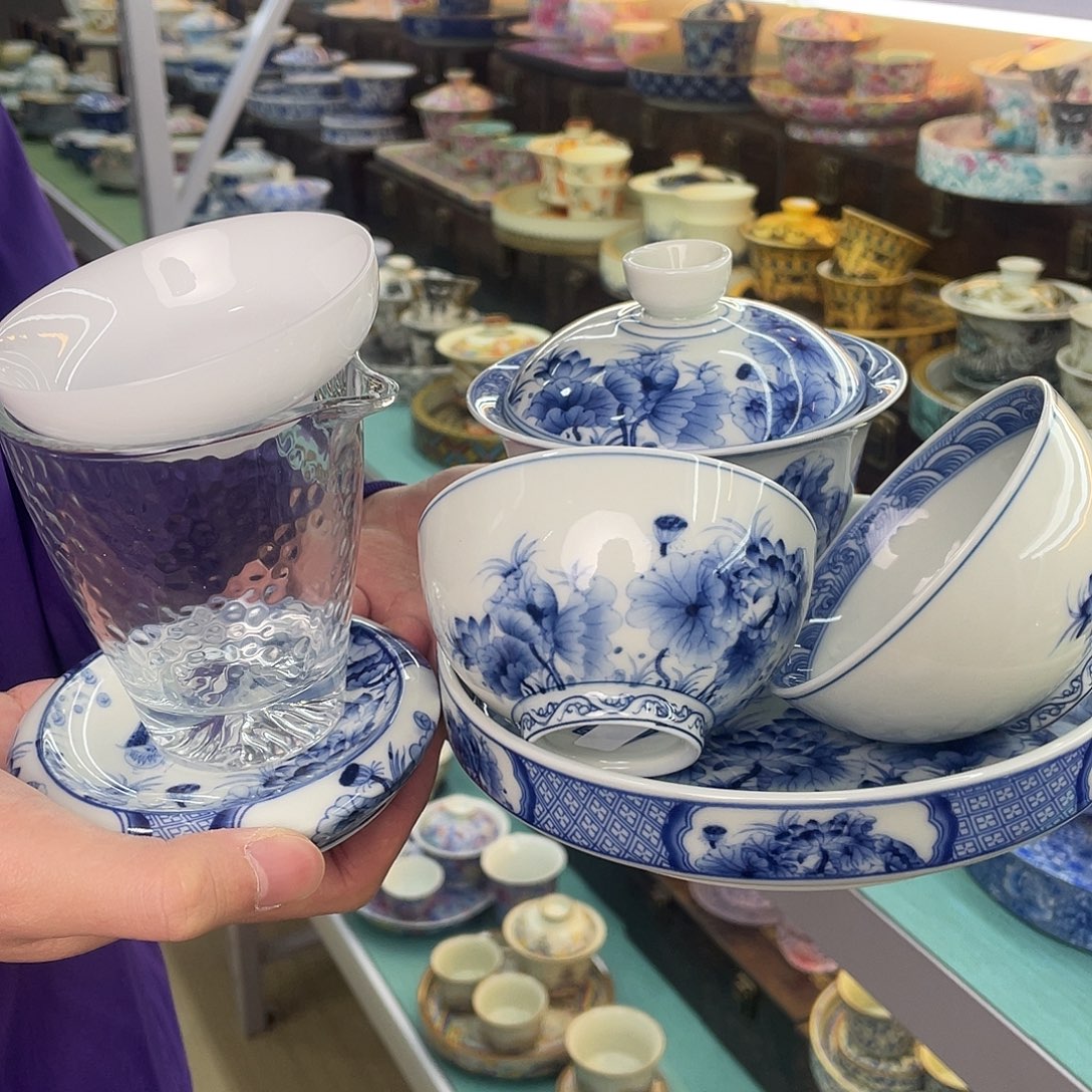 祝我们成为更好的人