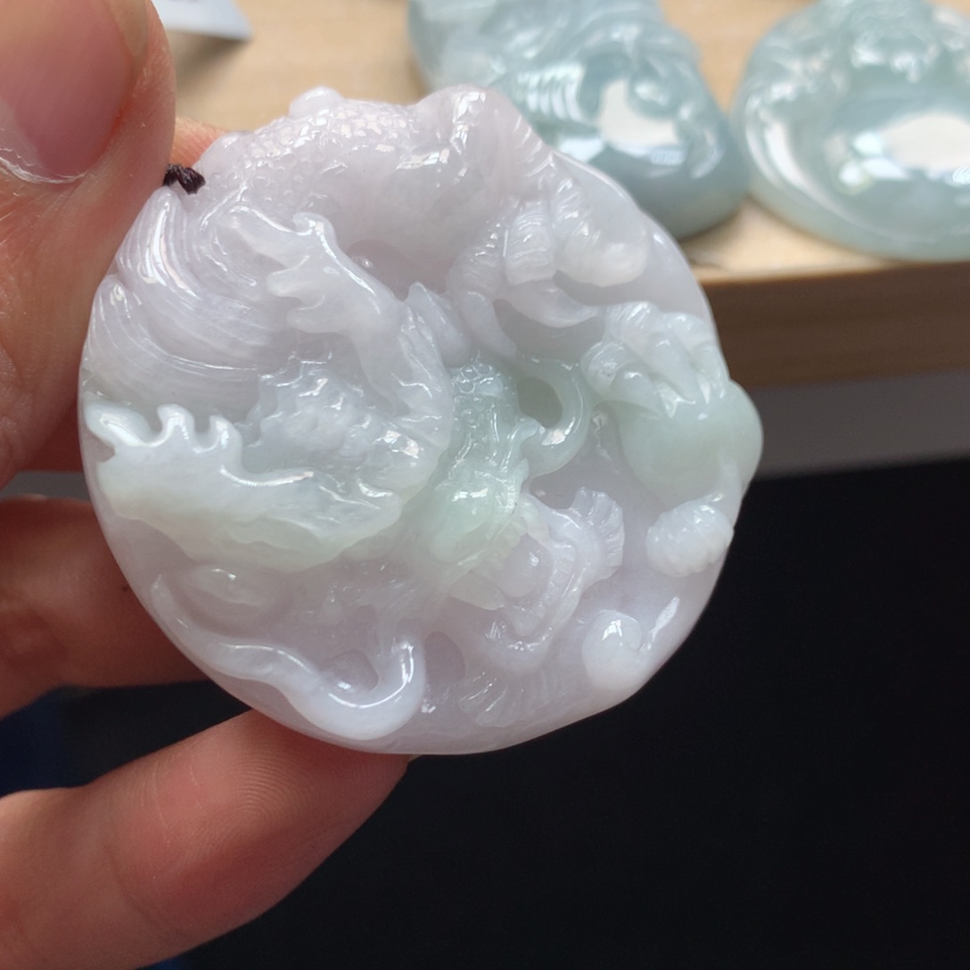 颈饰未镶嵌翡翠吊坠