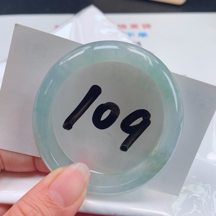 翡翠手镯未镶嵌正