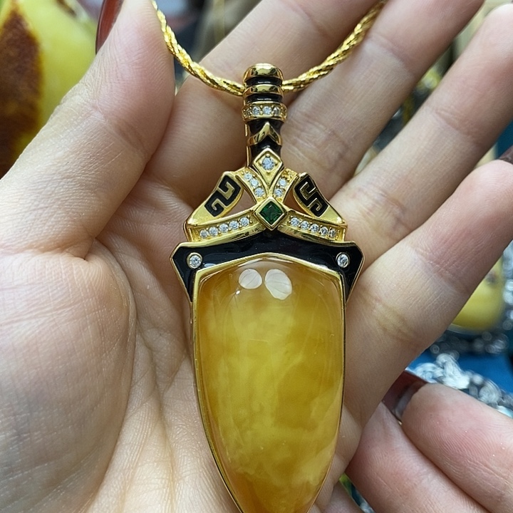 琥珀颈饰银S925镶嵌吊坠