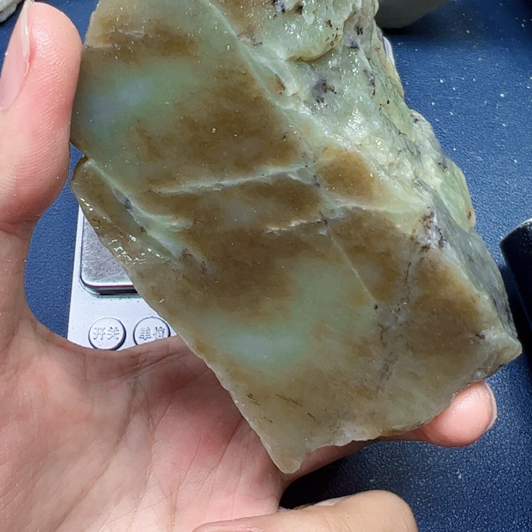 和田玉未镶嵌珠宝半成品