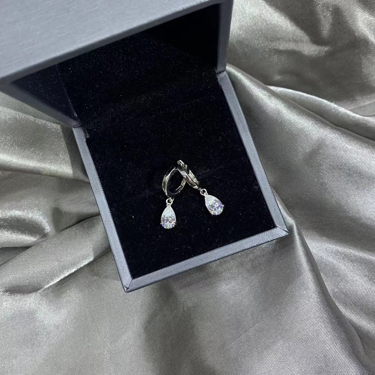 粉丝专享耳饰 耳饰 光水滴耳扣1.CT【L】