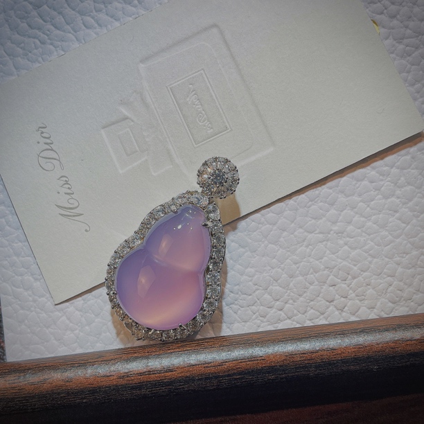 天然澳洲玉揭阳工豪镶气质款冰紫超大葫芦吊坠澳大利亚玉髓