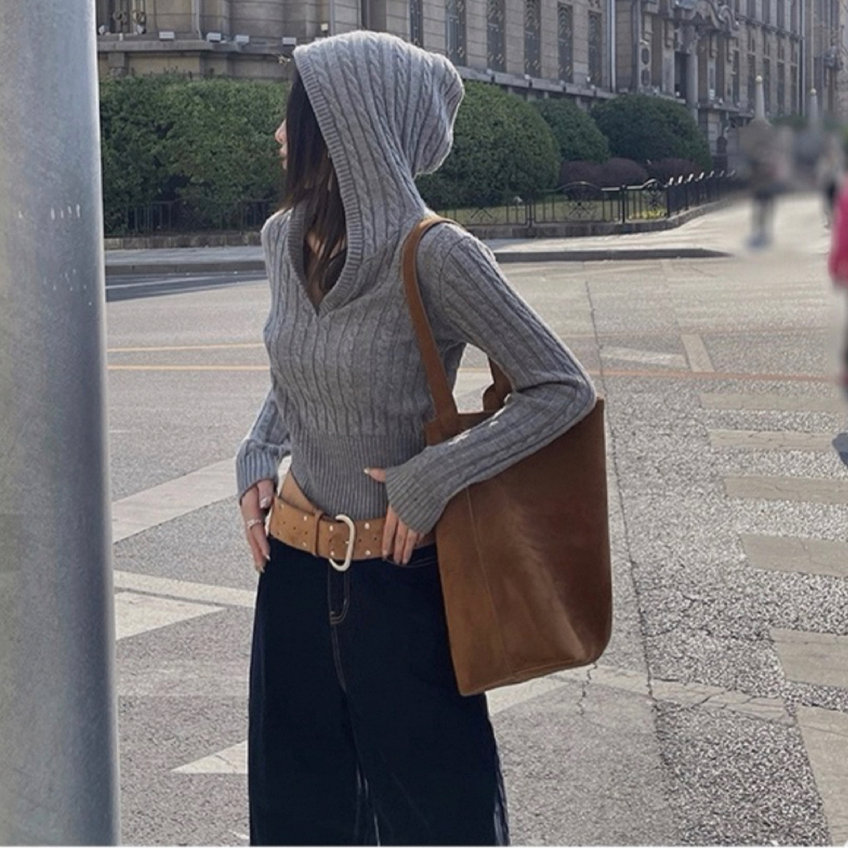 小马刺绣灰色V领套头连帽麻花毛衣女秋冬季慵懒风针织衫