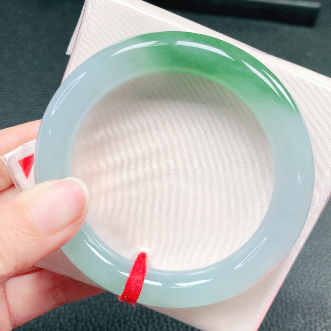 翡翠未镶嵌手镯55圈