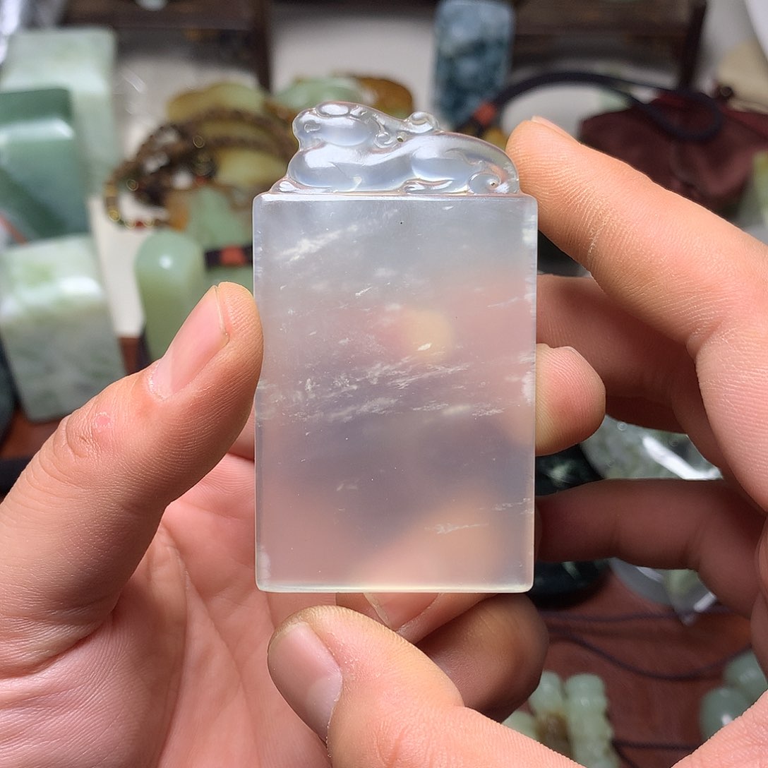 未镶嵌蛇纹石玉颈饰