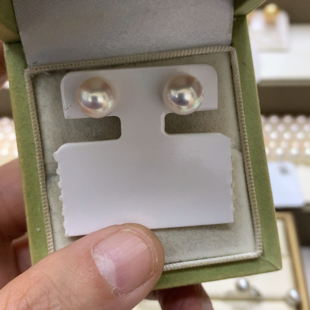 18K金镶嵌海水珍珠耳饰8-8.5akoya素钉