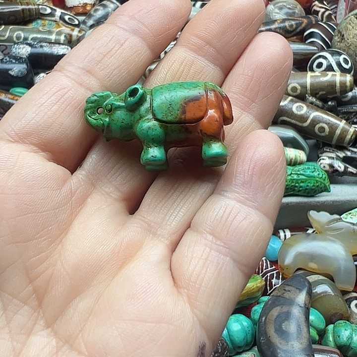 冷***云玛瑙/玉髓未镶嵌颈饰