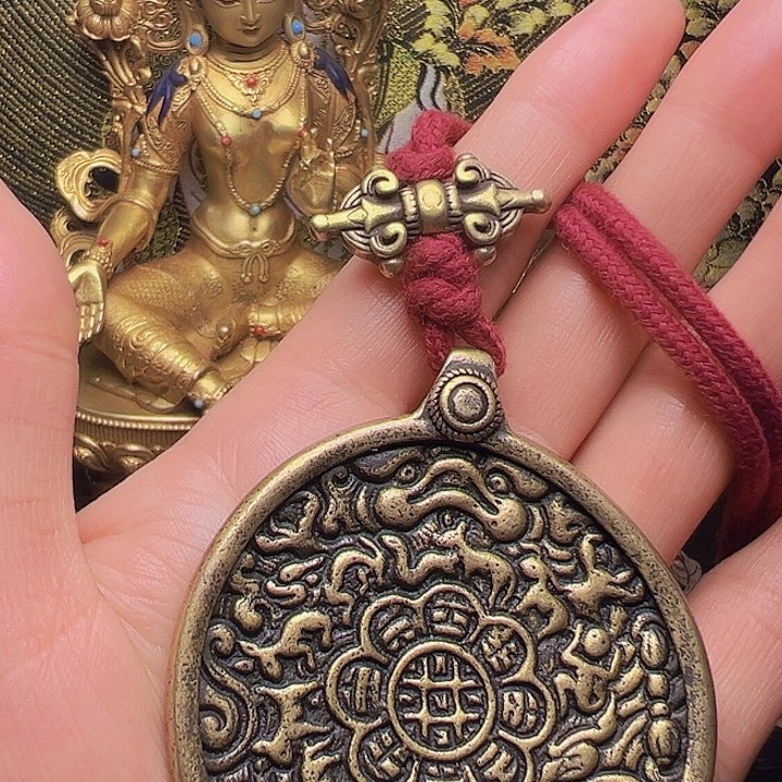 李***。泥塑藏三个小元素