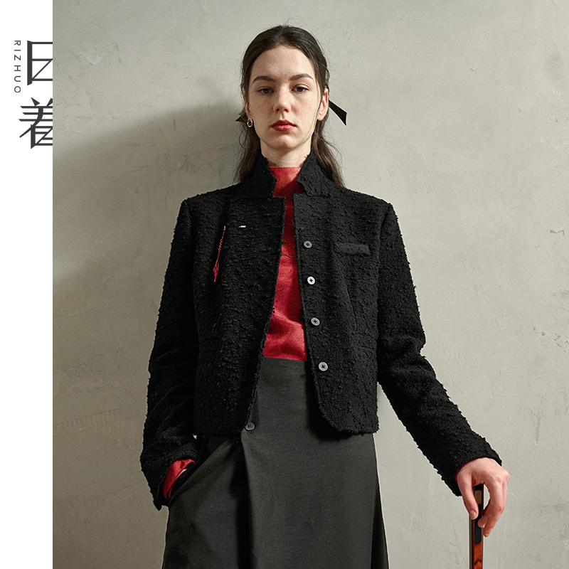 日着年夜黑色羊毛短款西装女2025年冬款中式毛呢西服外套RD8633W0