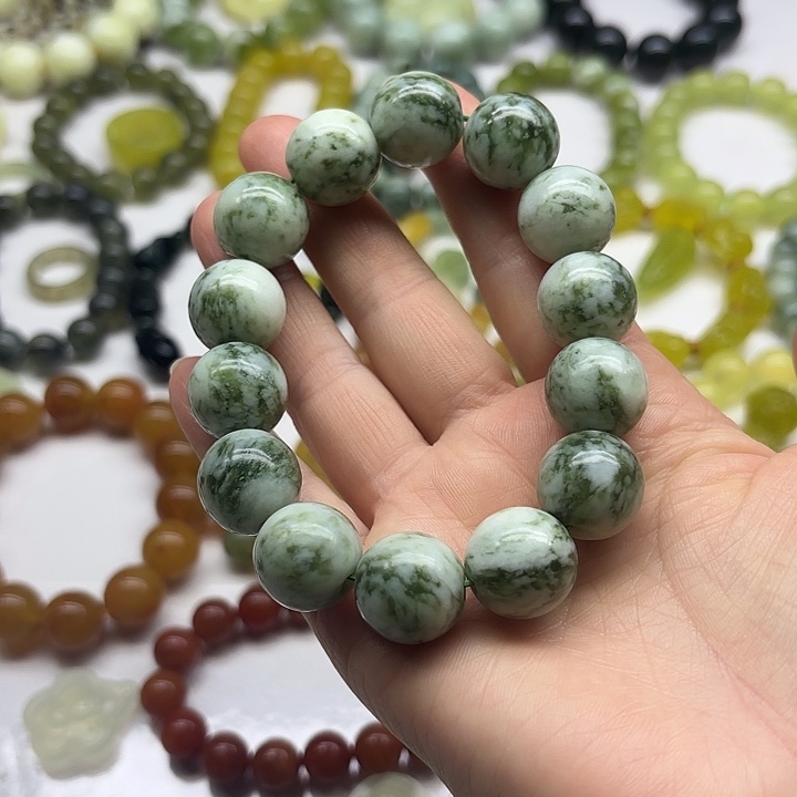 蛇纹石玉手串未镶嵌