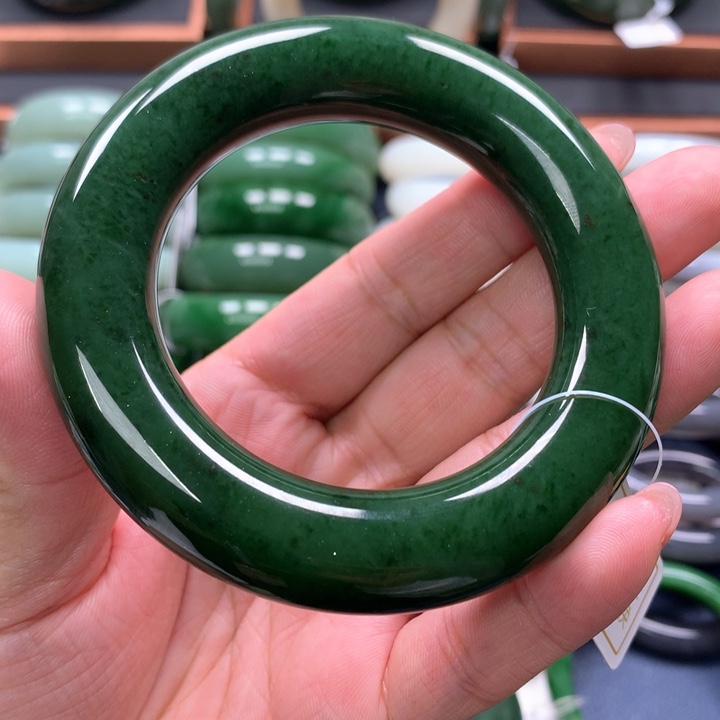 【闪购商品】未镶嵌手镯和田玉（碧玉）19