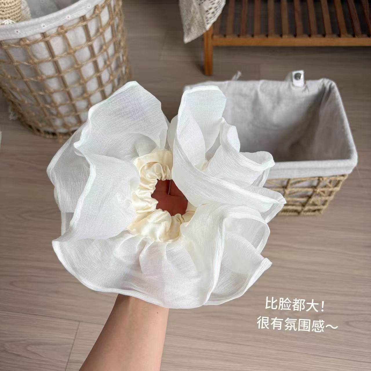 小柒家A0080-主播同款米色双层褶皱花边大肠发圈气质低丸子头绳