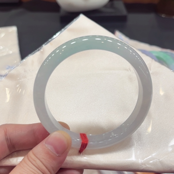 翡翠手镯未镶嵌57正