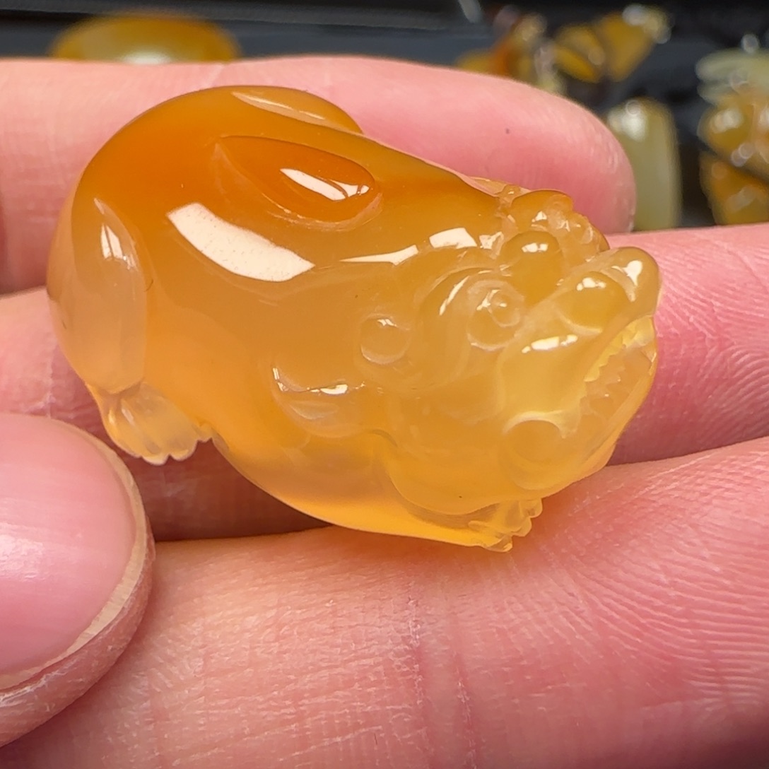 石英质玉（黄龙玉）未镶嵌吊坠(不含链)