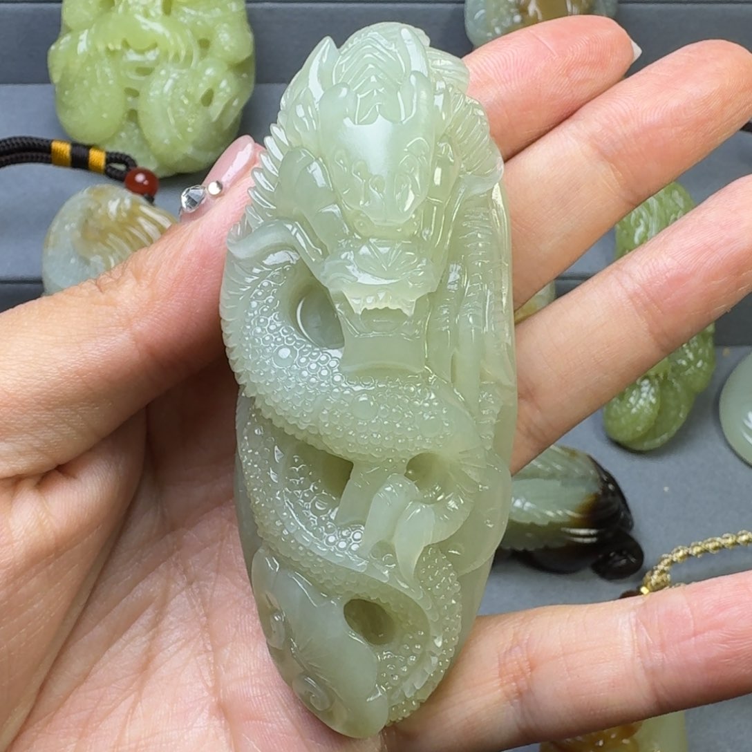 和田玉颈饰未镶嵌