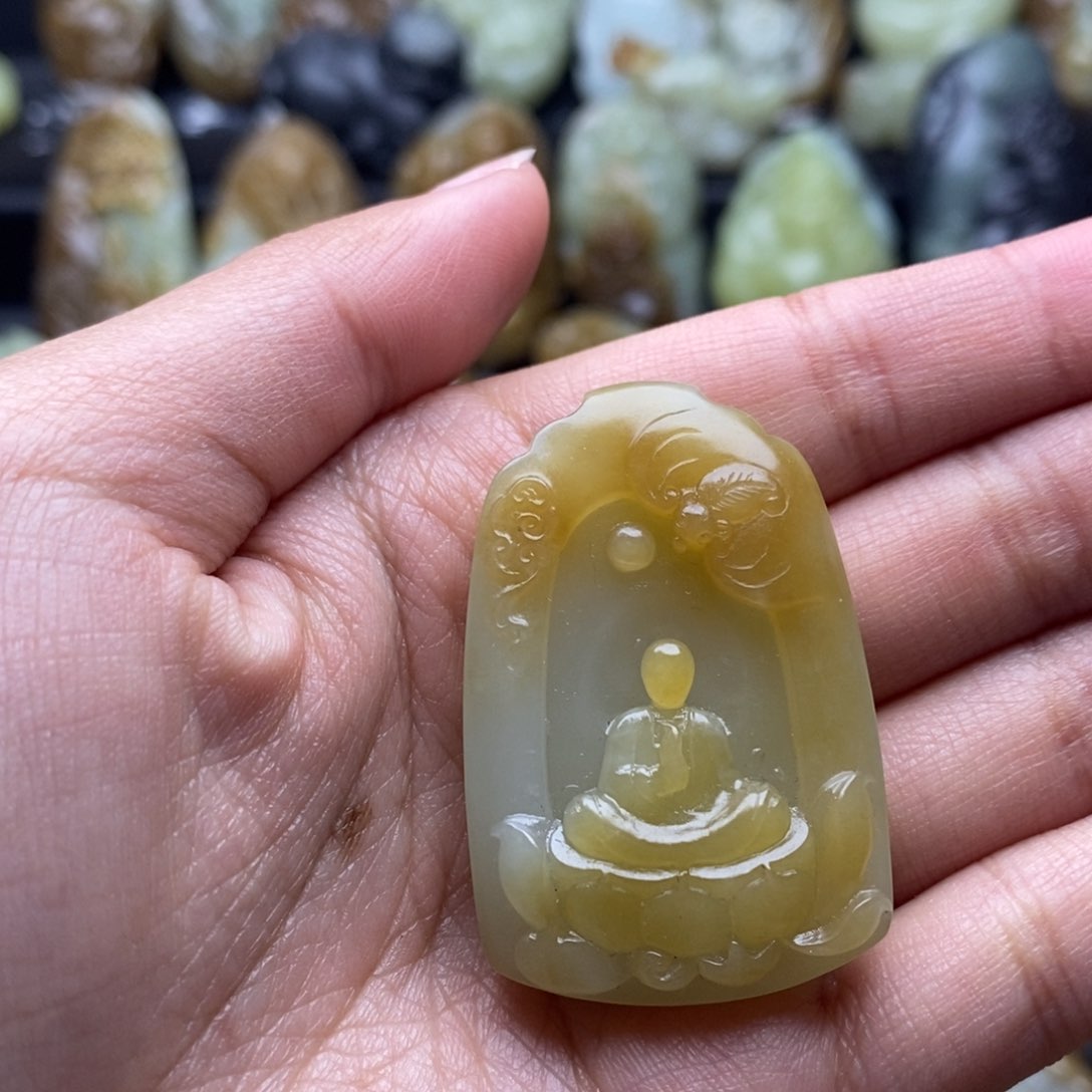 吊坠(不含链)未镶嵌和田玉（糖玉）