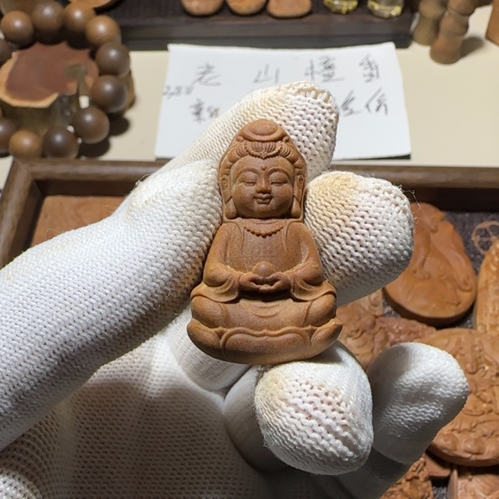 往***梦老山檀香宝宝佛捧珠观音