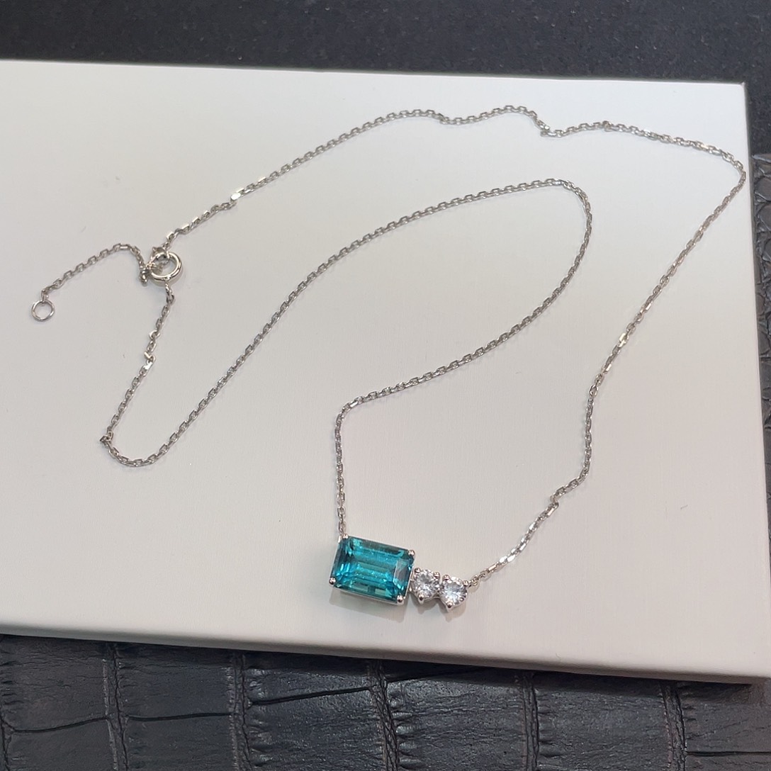 蓝色碧玺项链18K金镶嵌