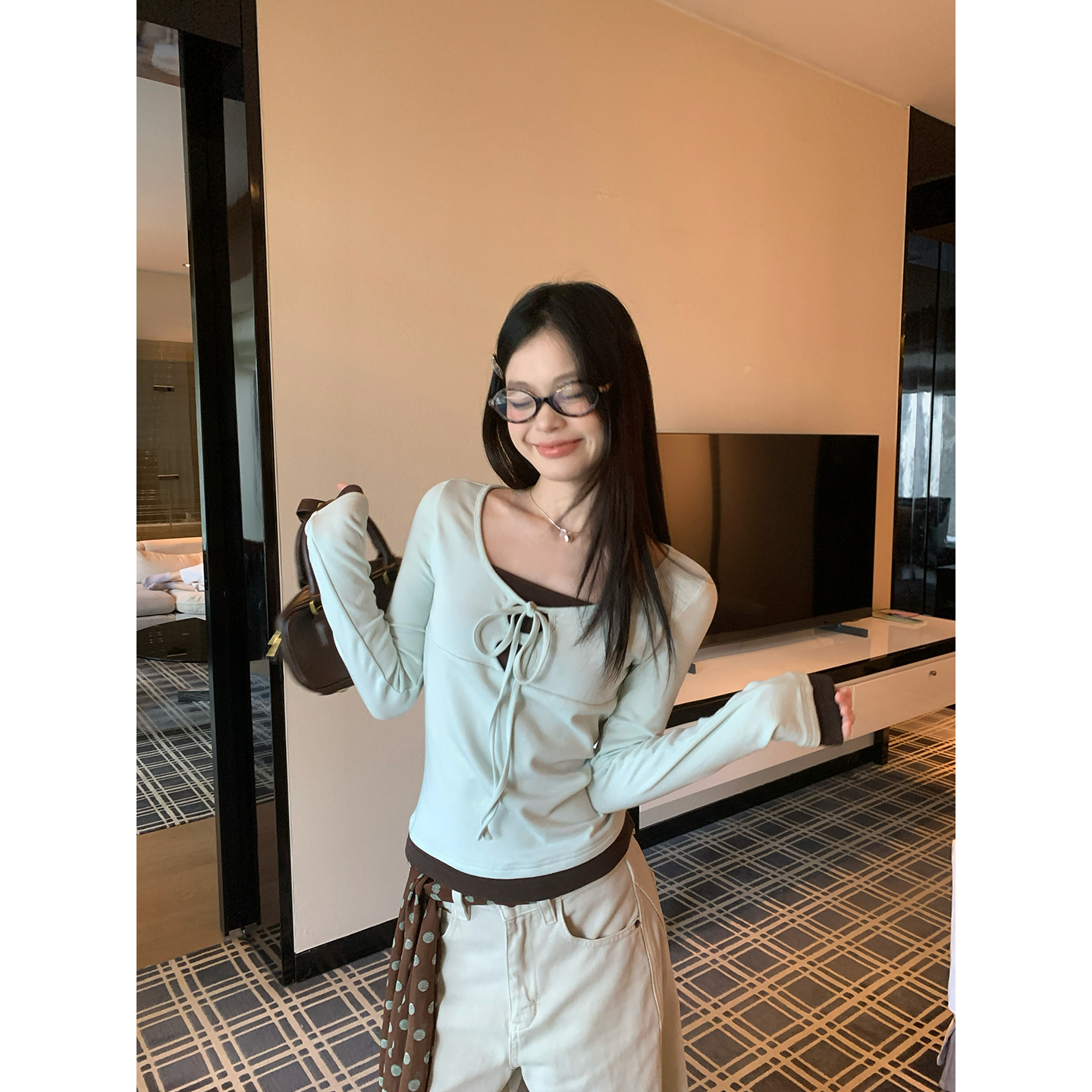 宋正恩【现货清仓】浅绿拼咖绑带假两件T恤AA26706