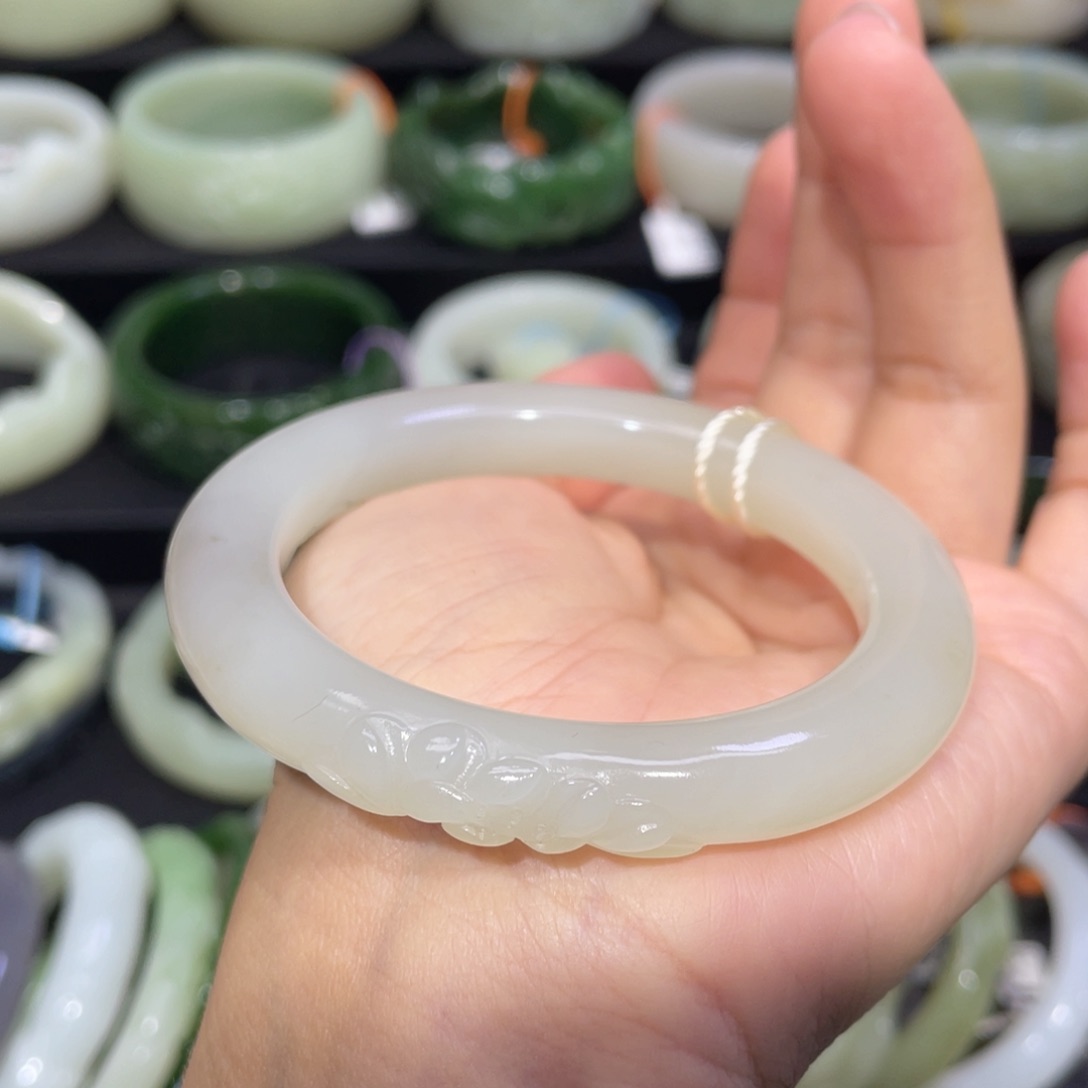 未镶嵌手镯和田玉69