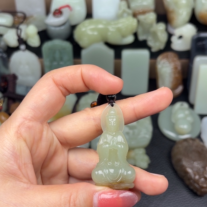 颈饰未镶嵌和田玉