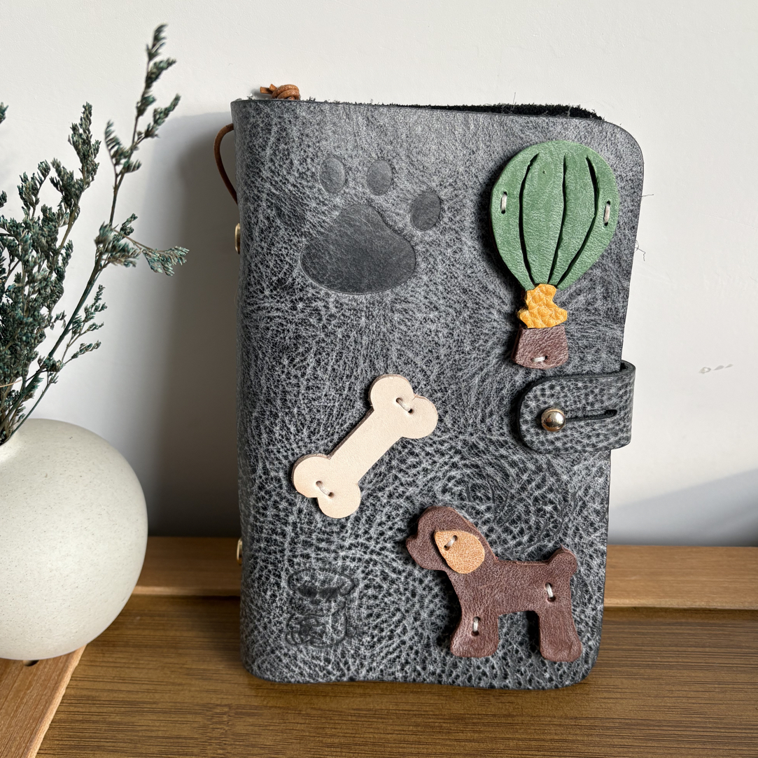 雾腊黑头层牛皮A6小狗骨头气球手帐本11506