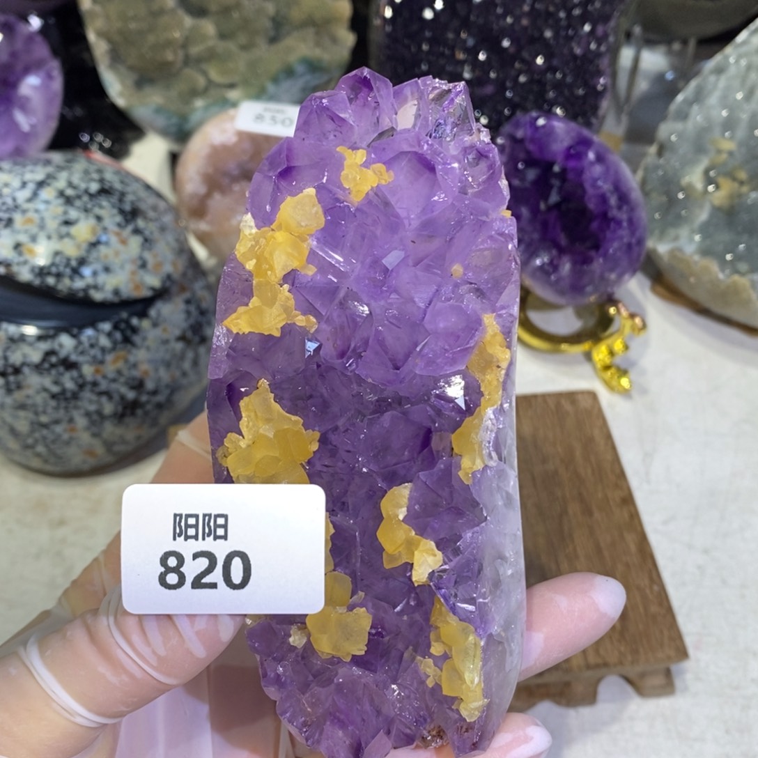 水晶大型摆件（非配饰）未镶嵌方解石