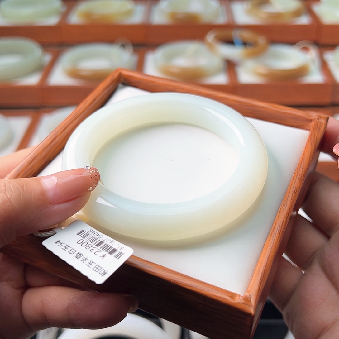 和田玉手镯未镶嵌55