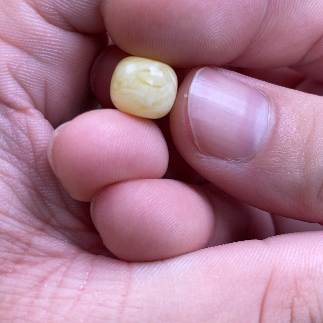 9***7蜜蜡未镶嵌裸石配饰