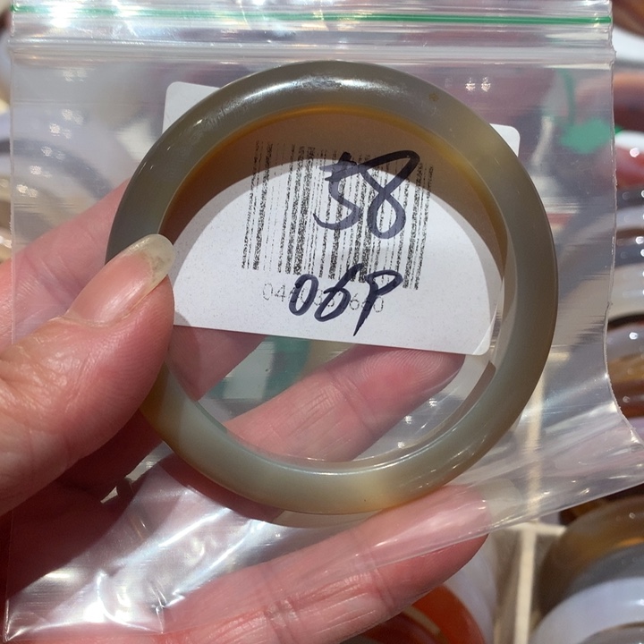 玛瑙/玉髓手镯未镶嵌58