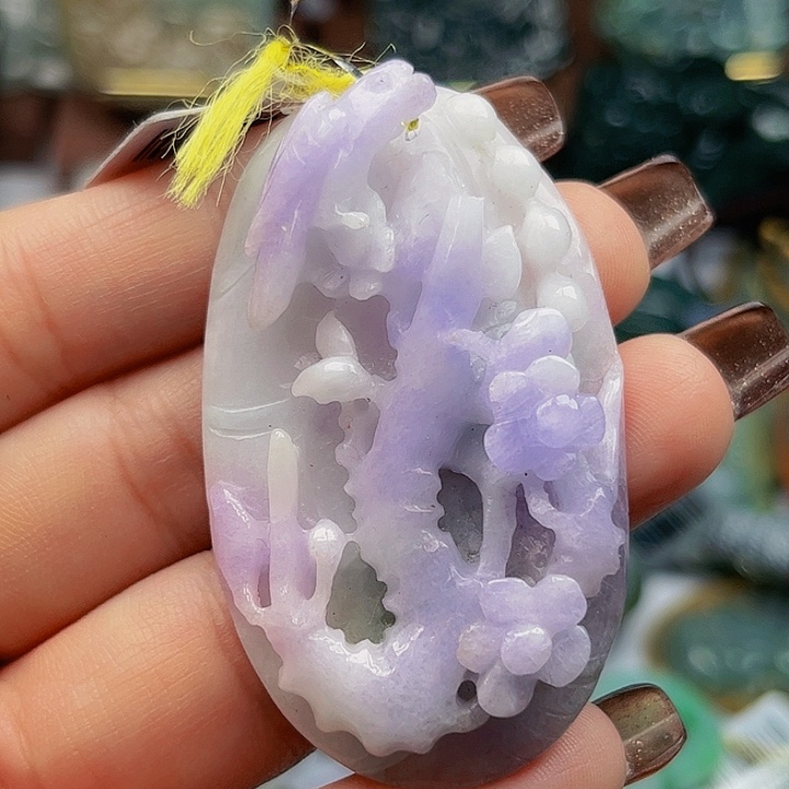 翡翠未镶嵌颈饰挂件