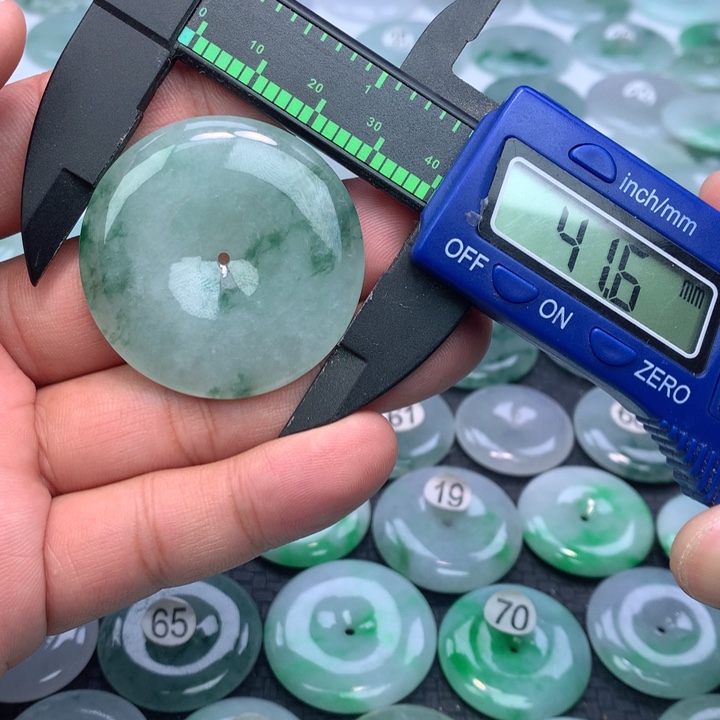 翡翠颈饰未镶嵌缅甸天然A货翡翠