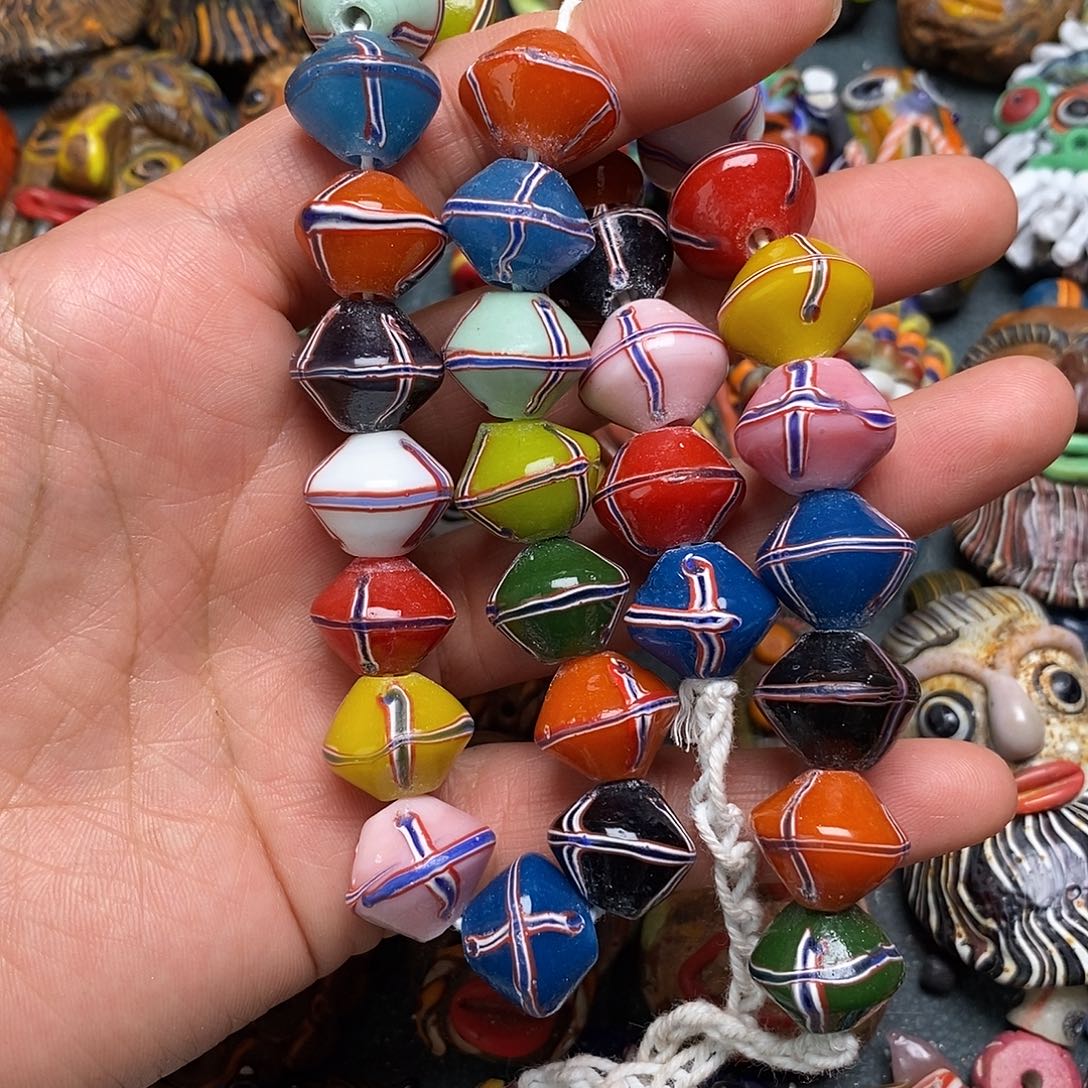 琉璃颈饰飞碟链子