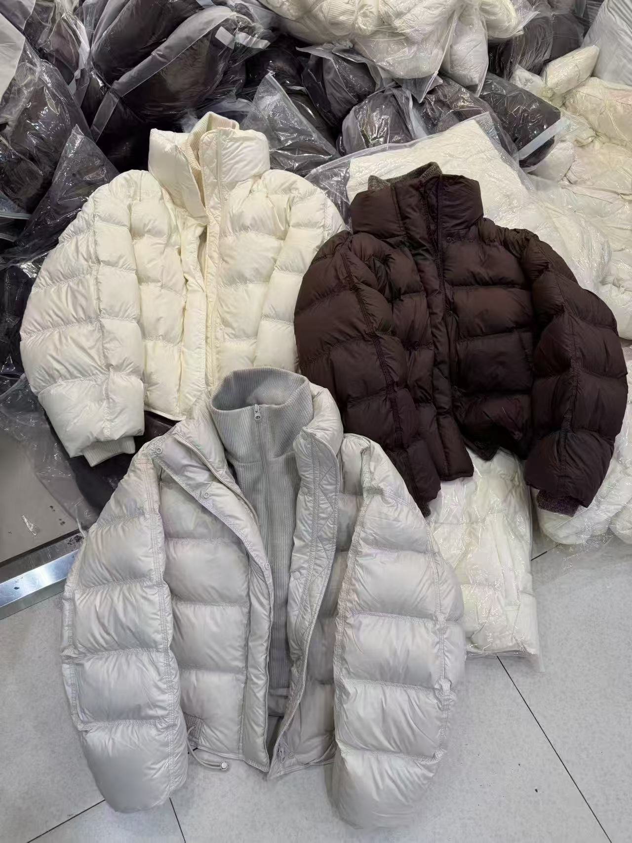 『雨美 Show』8352时尚百搭针织领下抽绳棉服