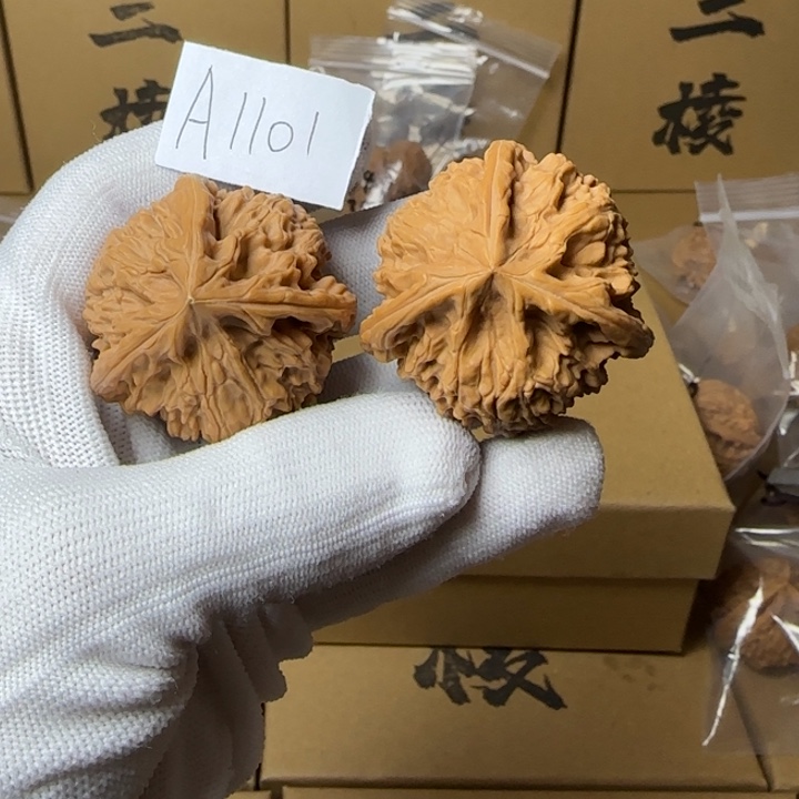 文玩核桃吊坠简单包装40尺寸玉龙三棱