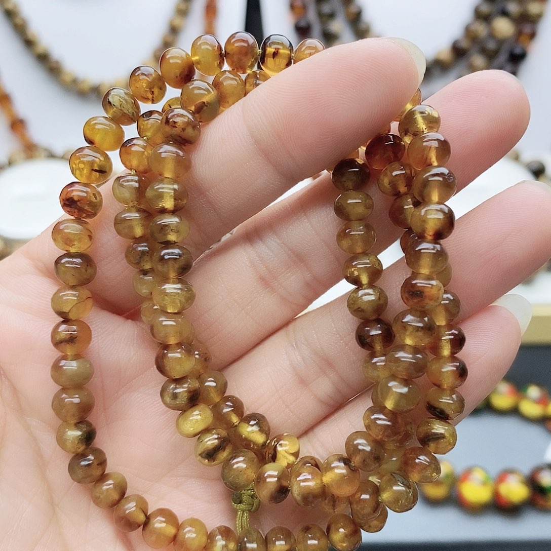 琥珀颈饰未镶嵌曲***干琥珀6