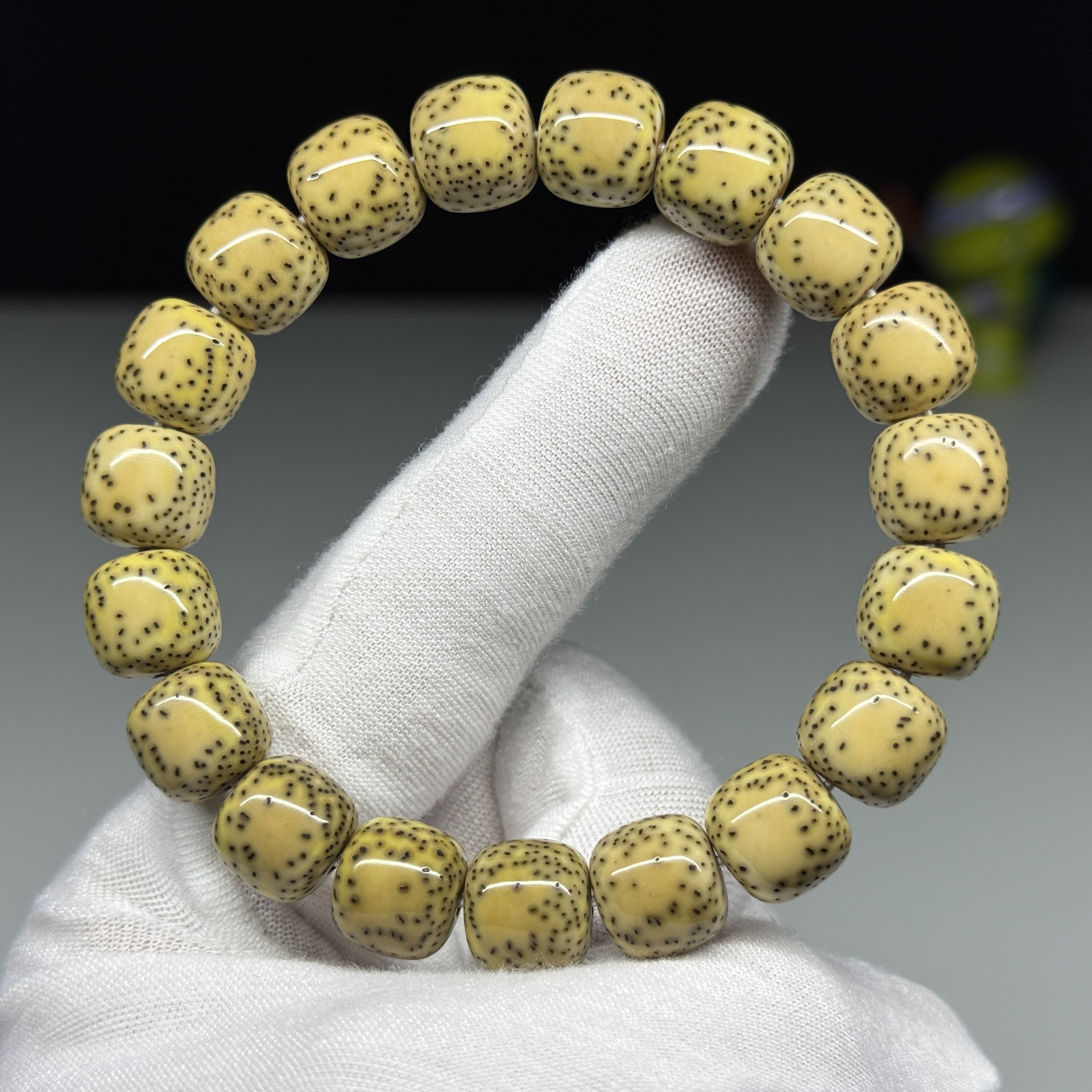 星月手串 12X11 正月双留白 小细星老型 同枝石玉青花瓷料 已打底