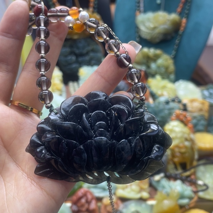 蛇纹石玉合金颈饰