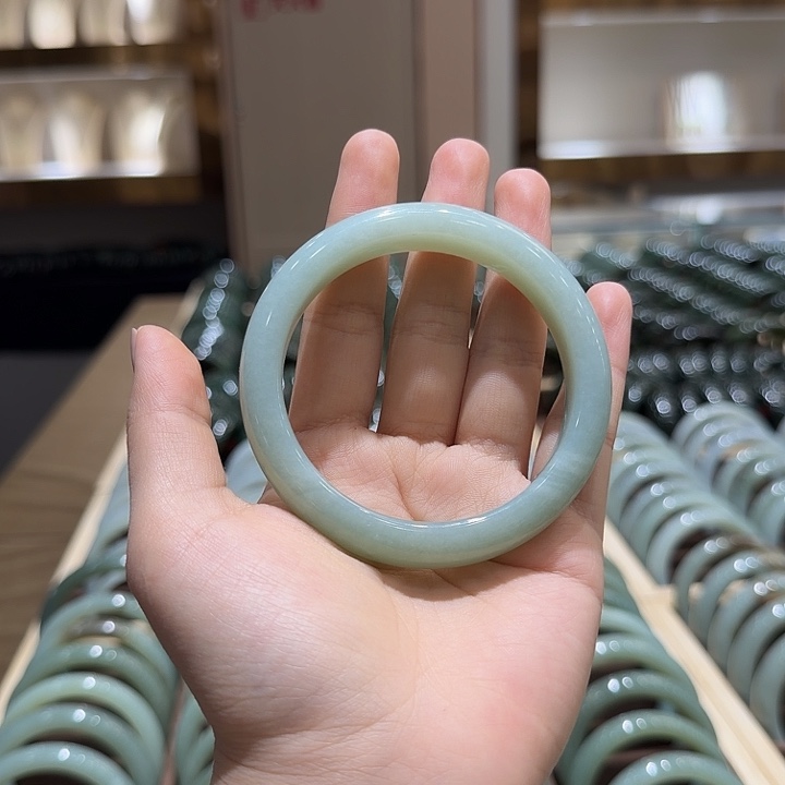 小****和田玉（糖玉）未镶嵌车挂