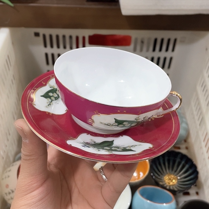 陶瓷茶具全部清清完回家过年