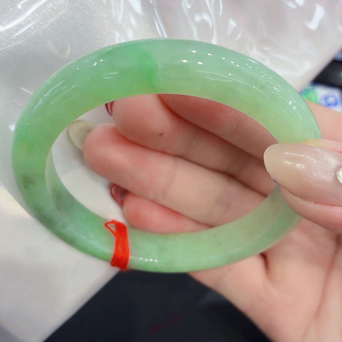 翡翠未镶嵌手镯翡翠58圈口