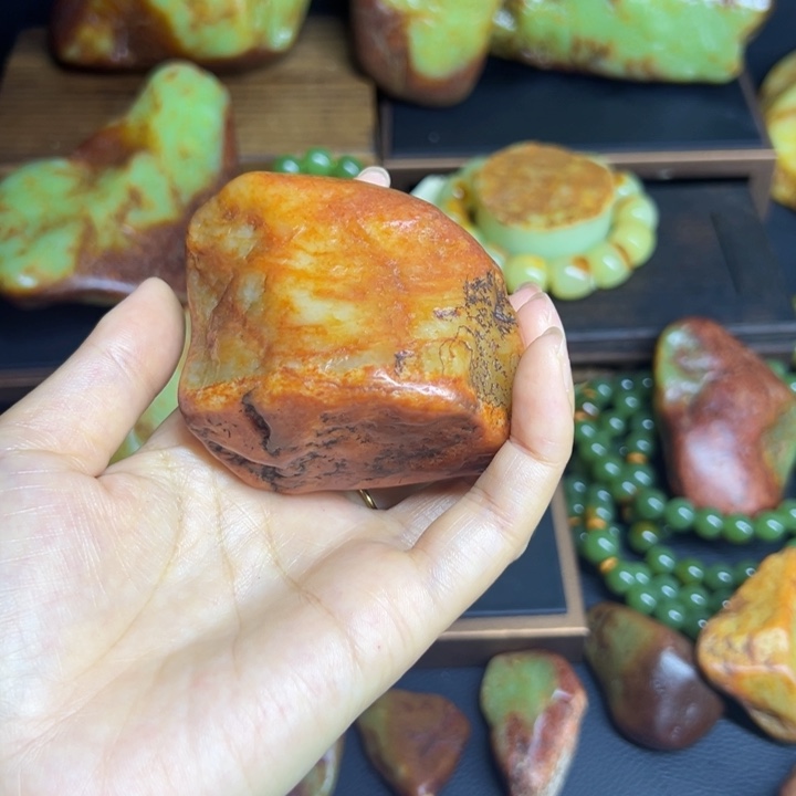 和田玉（糖玉）未镶嵌挂件铁*